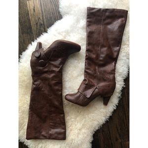Not Rated Boots color brown size 7.5